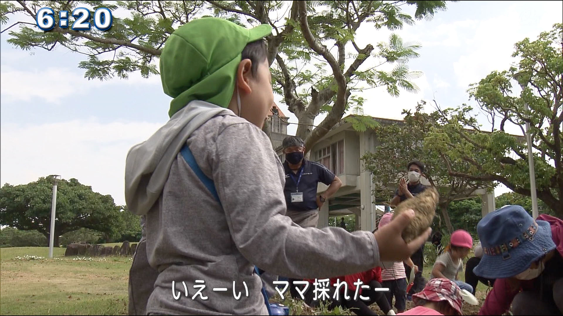 子どもたちが芋掘り体験