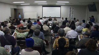 悲鳴をあげる土地 ヘザーさんが見た基地汚染の現状