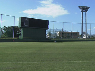 プロ野球 広島カープ新球場でキャンプイン