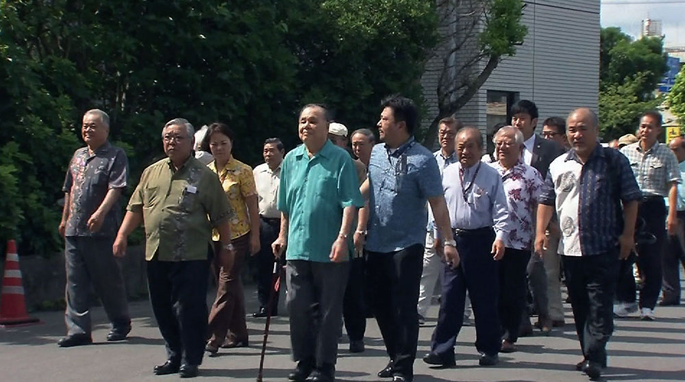 普天間騒音訴訟 国も住民も控訴