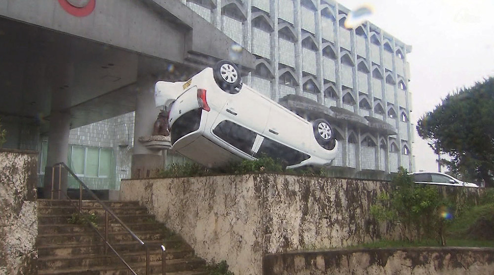 台風13号 石垣市被害・空港混雑