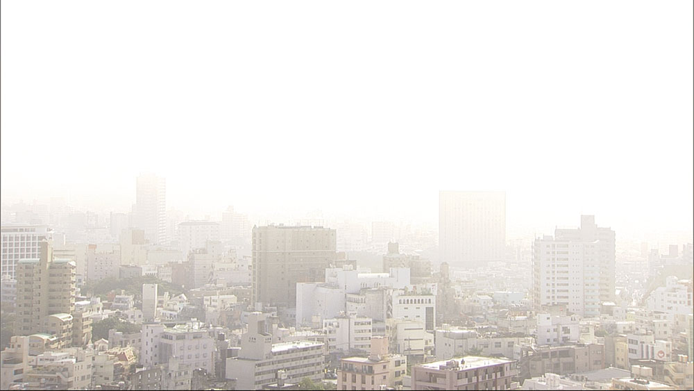 沖縄本島各地で濃霧