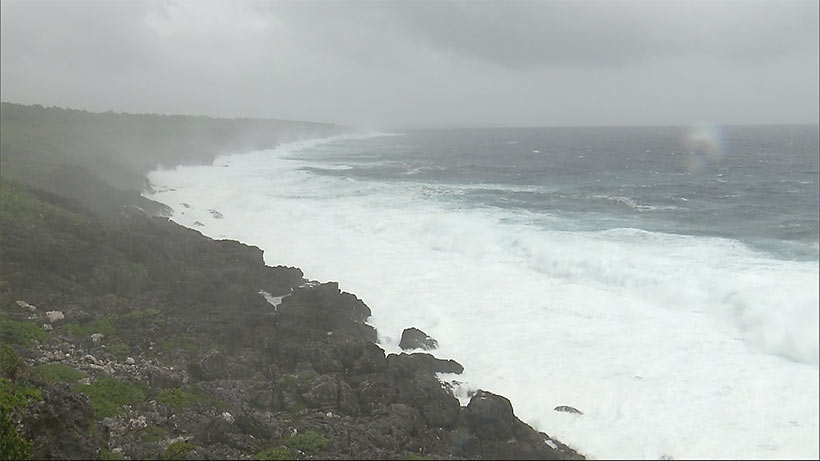 台風１４号　９月１７日昼前に大東島地方が最接近