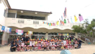 石垣市の保育園でこいのぼり掲揚式