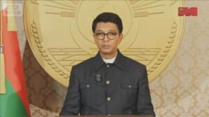 マダガスカルでクーデターか　大統領が所在不明に…フランス軍が支援したとの情報も