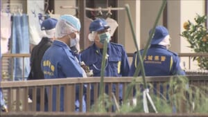 集合住宅で外国籍の男性2人死傷　現場近くで男確保　茨城