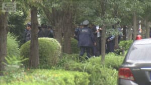 【速報】アメリカ大使館近くで警察官がけが　刃物を持っていた男を現行犯逮捕