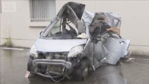 軽自動車が電柱に衝突　10代女性2人死亡　滋賀