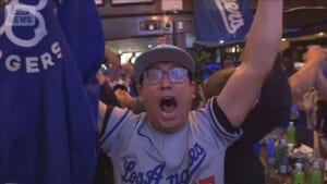 ドジャースが激戦制しWS連覇　地元ロサンゼルスは歓喜