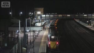 英列車内で刺傷事件　9人重体　2人逮捕