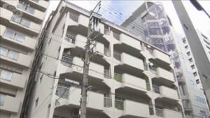 マンション火災 一室ほぼ全焼　高齢女性が搬送先で死亡 部屋の住人か 大阪市