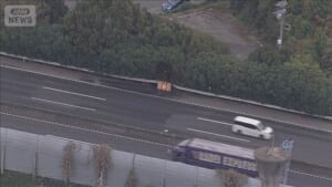 高速道路で事故 乗用車1台が炎上し1人死亡　大阪