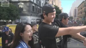 ドジャースがWS優勝パレード　日本人3選手も笑顔