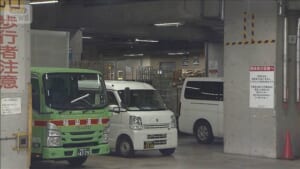 ごみ収集車の投入口に挟まれ男性死亡　横浜市の商業施設