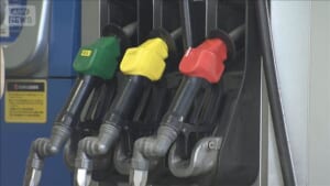 レギュラーガソリン平均価格 2年半ぶりの安値水準　13日からの補助金拡大が影響