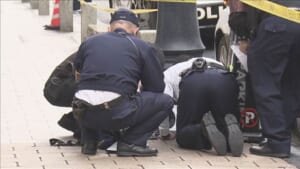 赤坂ライブハウス女性刺傷事件　逃走した道と同じ方向から現場に
