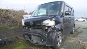 震度5強観測から一夜　落石などの被害明らかに　熊本