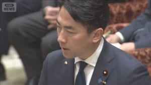 中国レーダー照射問題で小泉大臣「危険でアンプロフェッショナルな行為」