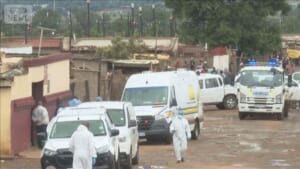 飲食店に銃乱射　9人死亡　違法採掘集団が関与との見方も　南アフリカ