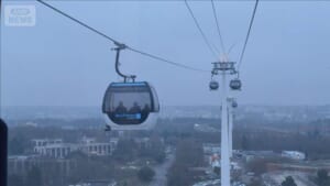 パリ近郊の住宅街で「都市型ロープウェー」運行開始　地域住民向け“空飛ぶ公共交通”