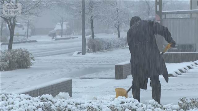 強烈寒気で冬の嵐 大雪や猛吹雪に警戒