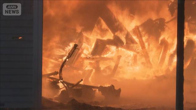商店街のオートバイ工場で火事 別店舗にも延焼　北海道江別市