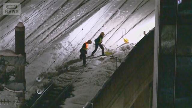 JR札幌駅発着列車　午後9時以降運休　大雪による除雪のため