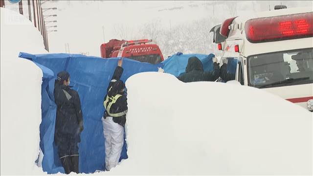 流雪溝で男性2人流され死亡　除雪作業中…近くの川で発見