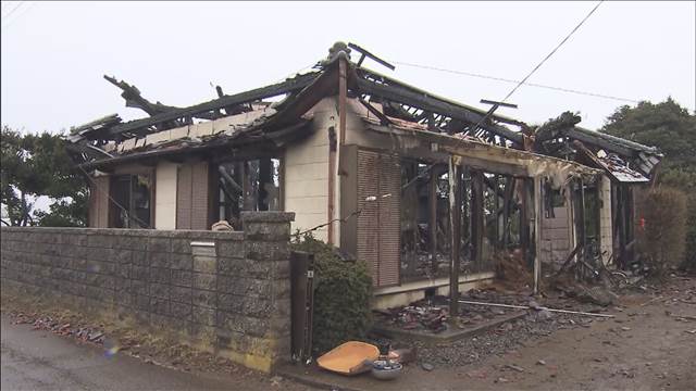 2階建て住宅1棟が全焼 1人の遺体見つかる 住人と連絡取れず 茨城・鉾田市