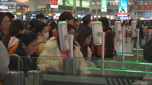 中国　訪日自粛後初の「春節」　日本行きの便 旅行者は大幅減