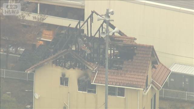 住宅で40代男性死亡 殺人か　火事との関連を捜査　東広島市
