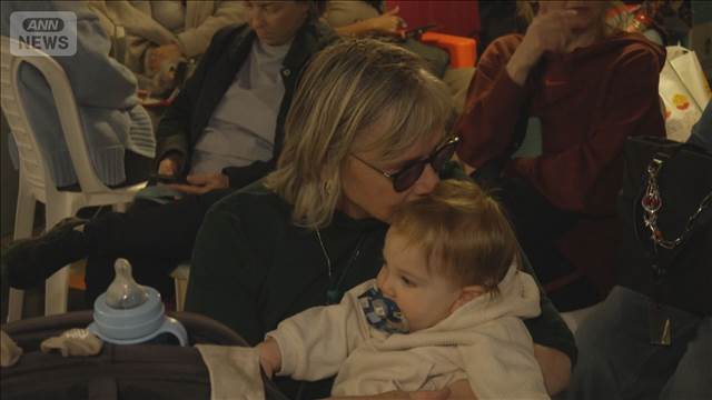 市民が地下駐車場で生活も　攻撃の応酬続くなか