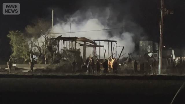 仙台市で住宅全焼　焼け跡から遺体　住人男性と連絡とれず