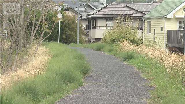 女性が襲われ男逃走中 付近の小学校は休校に　広島市