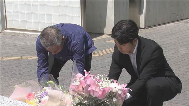 池袋で車暴走 12人死傷事故から7年　遺族らが献花