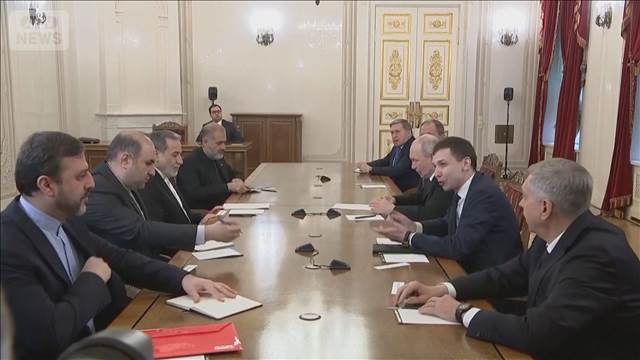 イラン外相がプーチン大統領と会談　対米交渉に向け意見交換か