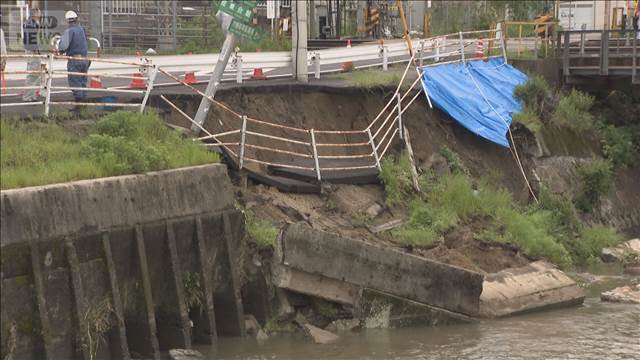 奈良・大和高田市　歩道崩れる　大雨の影響か けが人なし