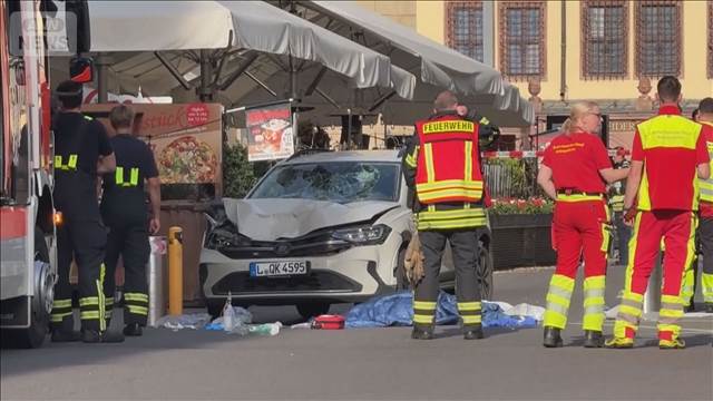 歩行者天国に車突っ込む 80人巻き込まれ2人死亡 ドイツ