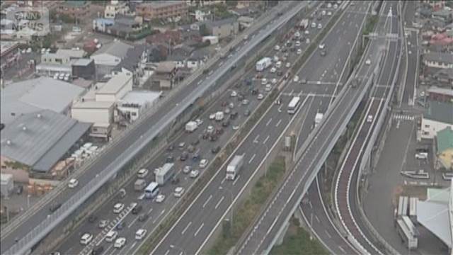 GW最終日帰国ピーク　「空の便」「高速道路」各地で混雑