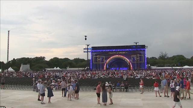 アメリカ建国250周年イベント 悪天候懸念で一時中断　トランプ大統領まもなく演説へ