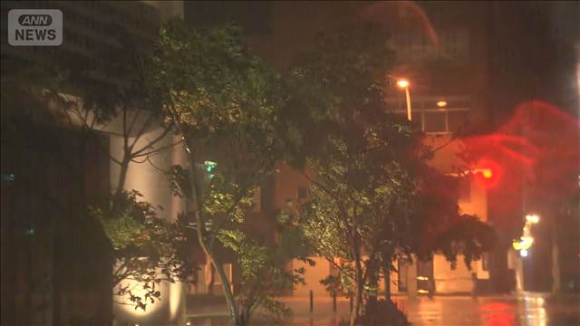 台風13号　沖縄や奄美で大荒れ　災害発生に警戒　空の便にも影響