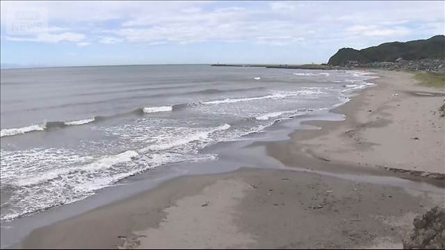 「うきわに乗って流されている」　父親と男の子をヘリコプターで救助　新潟市