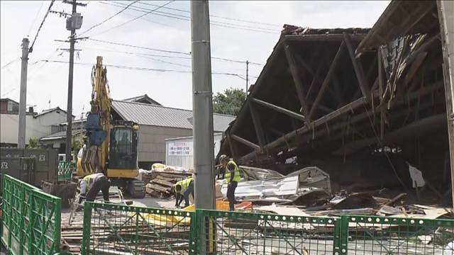 熊本地震から3週間　八代市で緊急の公費解体始まる