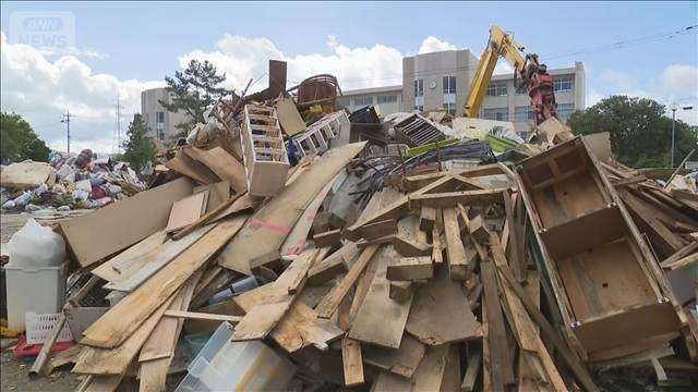 石川・羽咋市の記録的大雨　“災害ごみ”受け入れ始まる　週末は700台以上の車訪れる