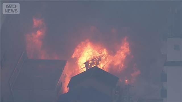 【速報】三重・伊勢市の商店街で火事　駅前が騒然