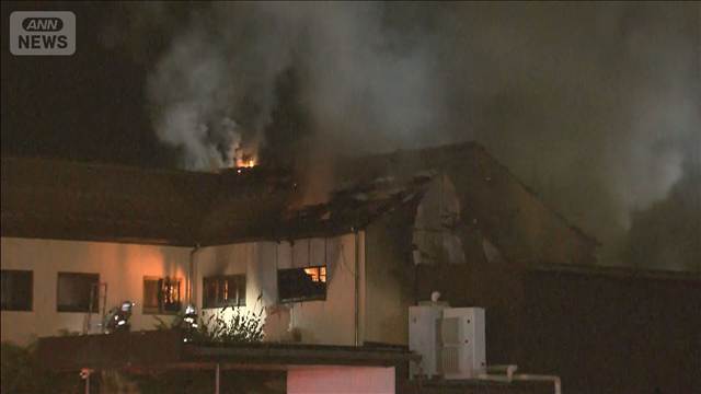 「人が刺された」と通報　ケーキ店で火災　2人死亡　岐阜・本巣市
