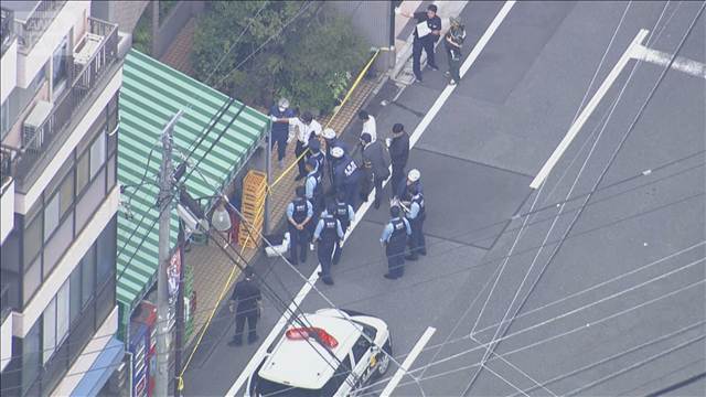 女が刃物を持って暴れる　男性2人が胸など刺されけが　東京・北区