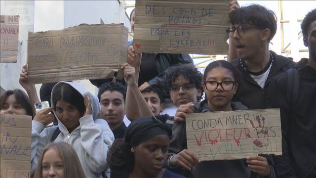 フランスで高校封鎖拡大　逮捕者も　国内約340カ所で生徒らが教育環境改善求めて抗議
