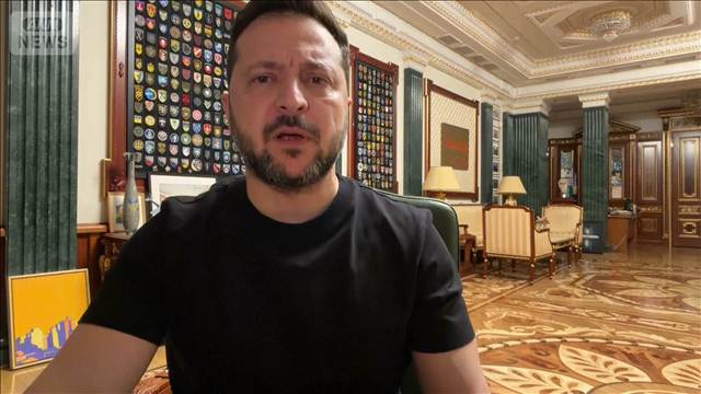 「人道主義者らがミサイル発射」　ゼレンスキー氏、プーチン氏への米特使発言を揶揄