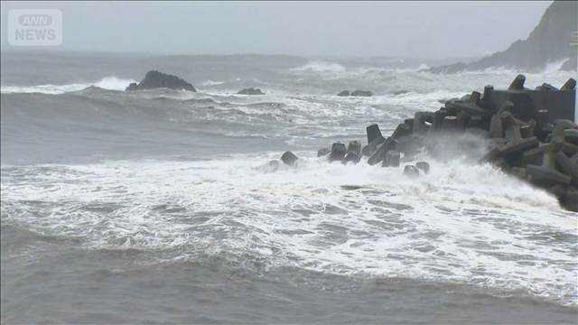 台湾　台風30号接近で「台風休み」宣言　豪雨など警戒　学校など休みに